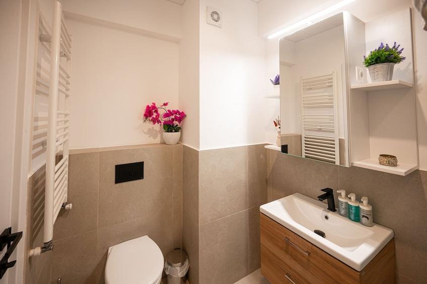 Apartament cu 2 camere decomandat în Mamaia-Sat