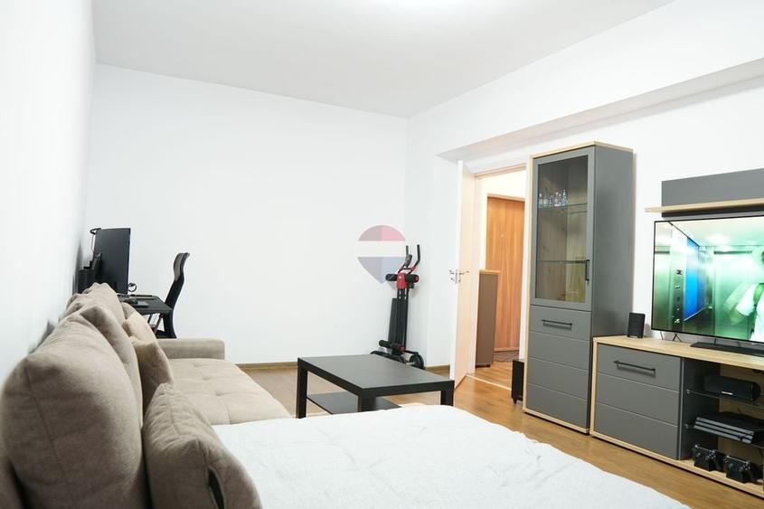 Apartament cu 2 camere decomandat, mobilat în Titan