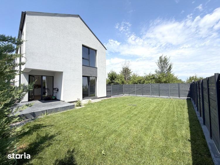 Casă cu 4 camere cu Teren 300 Mp în Corbeanca
