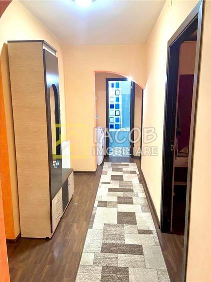 Apartament cu 3 camere decomandat în Alecu Russo