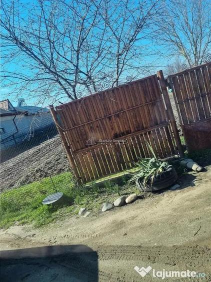Teren de 300 mp, în Central