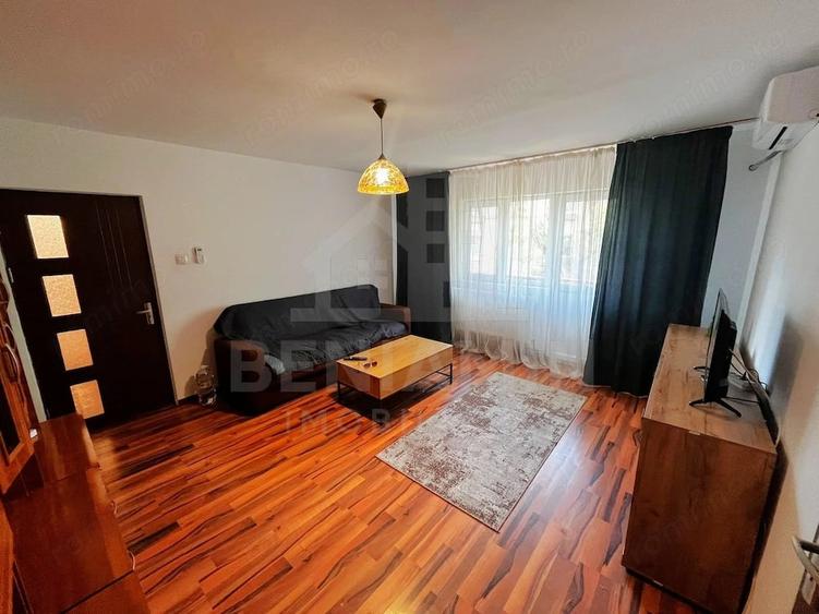 Apartament cu 3 camere decomandat în Titulescu