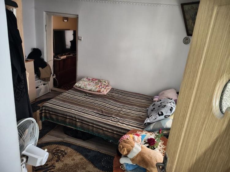 Vand casa locuibila in Ramnicu Sarat zona centrala,strada Dreptatii - 1