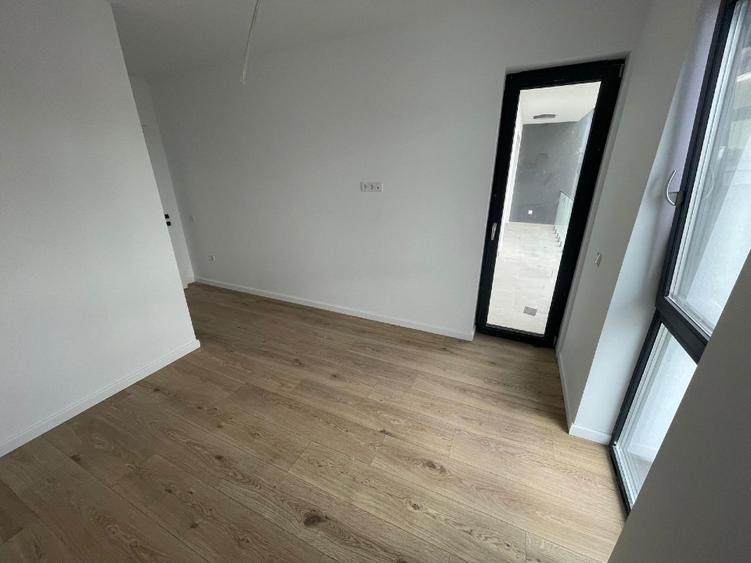 Apartament cu 2 camere nedecomandat în Unirii