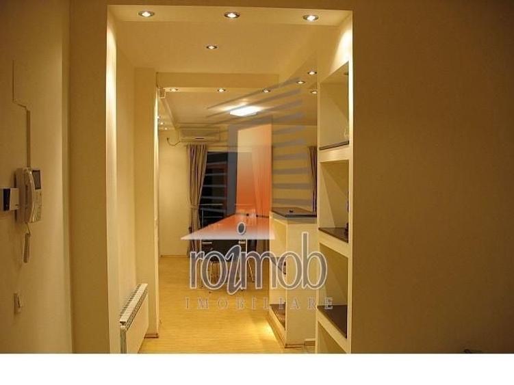 Apartament cu 2 camere decomandat în Polonă