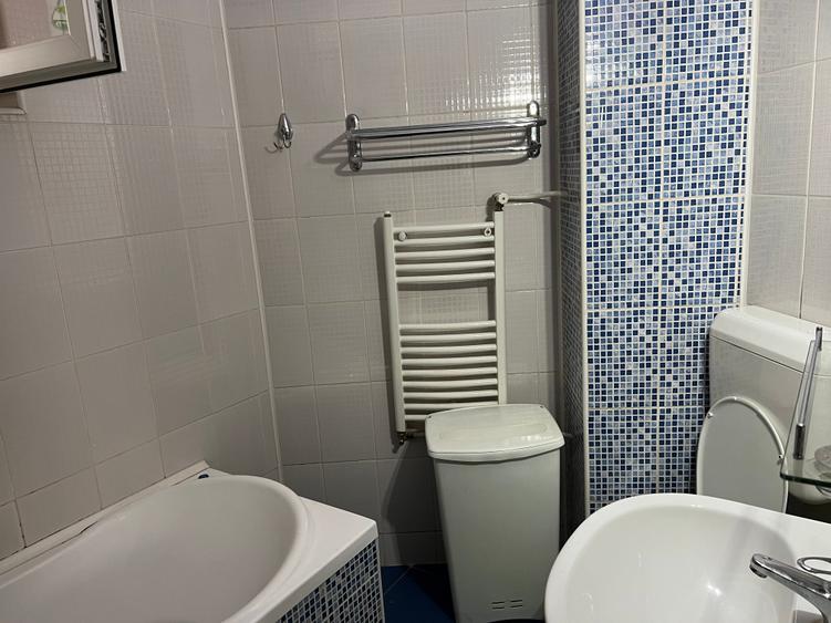 Garsonieră semidecomandată, mobilată în P-ța Universității
