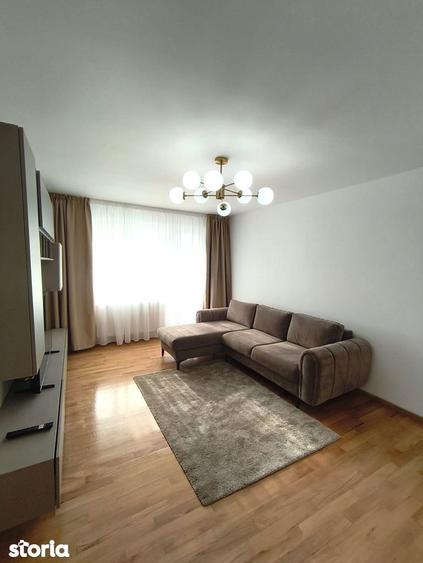 Apartament cu 3 camere decomandat în Vitan