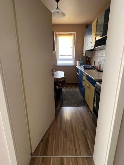 Apartament cu 2 camere decomandat, mobilat în Tractorul