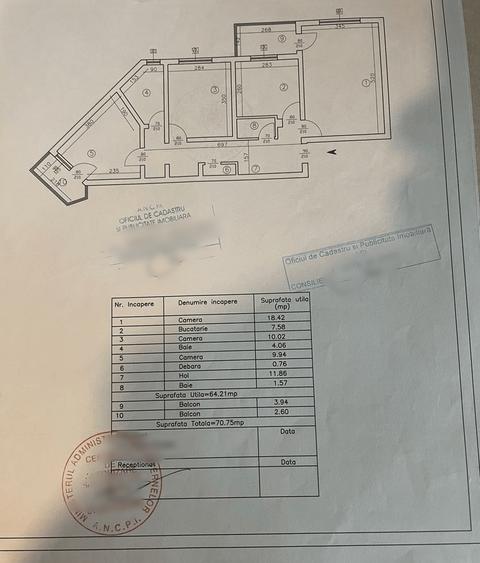 Apartament cu 3 camere decomandat în Nicolina