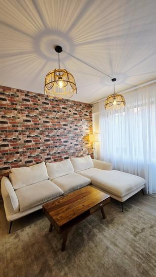 Apartament cu 2 camere semidecomandat, mobilat în Băneasa