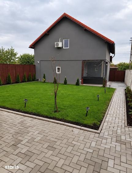 Casă cu 5 camere cu Teren 286 Mp în Central