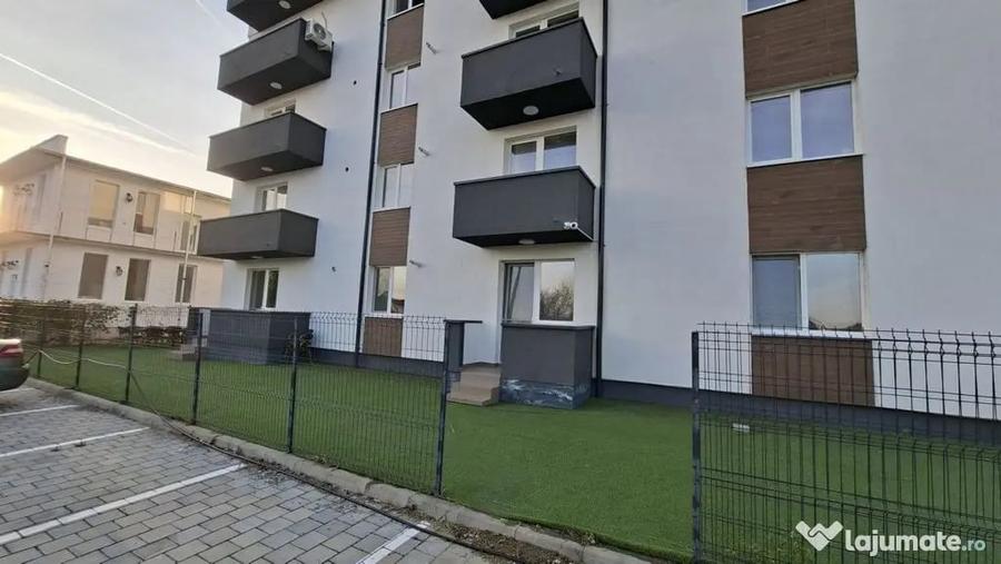 Apartament cu 3 camere decomandat în Ștefănești
