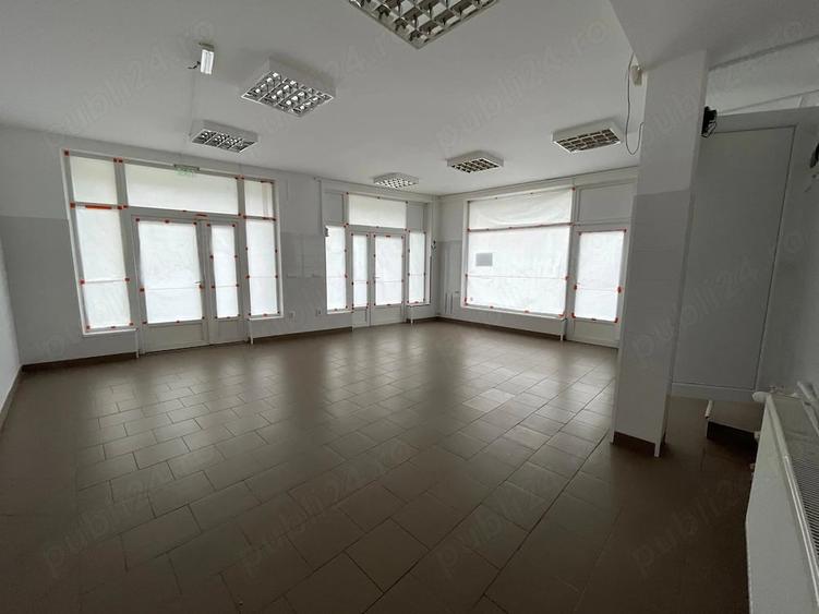 Spațiu comercial, de 70 mp, în Central