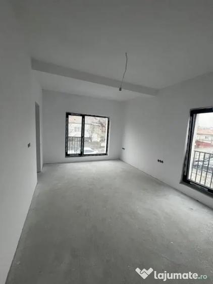 Casă cu 3 camere cu Teren 250 Mp în Dâmbul Rotund