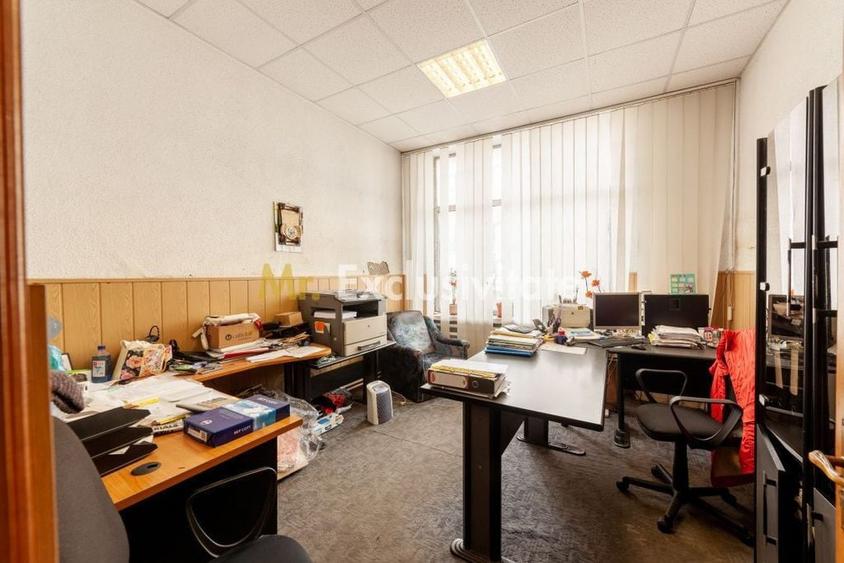 Spațiu comercial, de 443 mp, în Central