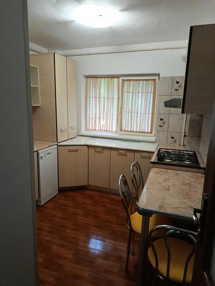 Apartament cu 3 camere decomandat în Turda