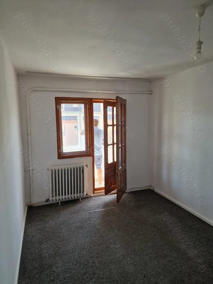 Casă cu 3 camere în George Enescu