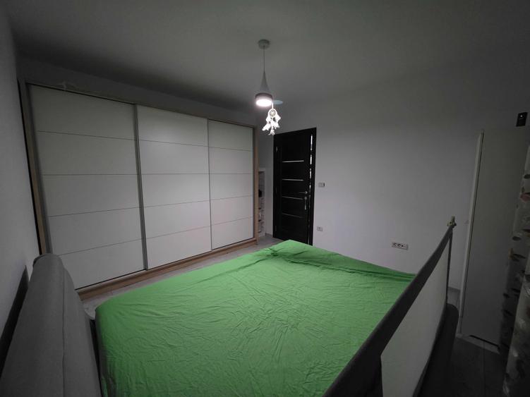 Apartament cu 2 camere semidecomandat în Giroc