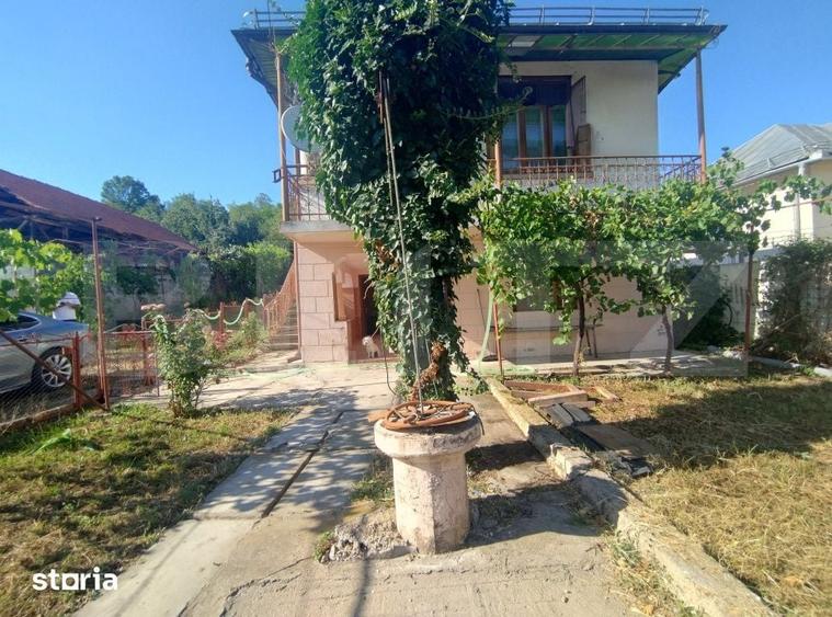 Casă cu 4 camere cu Teren 1100 Mp în Central