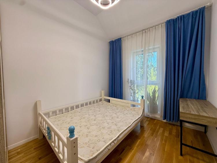 Casă cu 5 camere cu Canalizare în Pipera