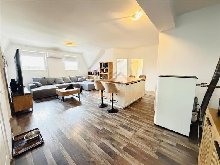 Apartament cu 3 camere decomandat în Paleu