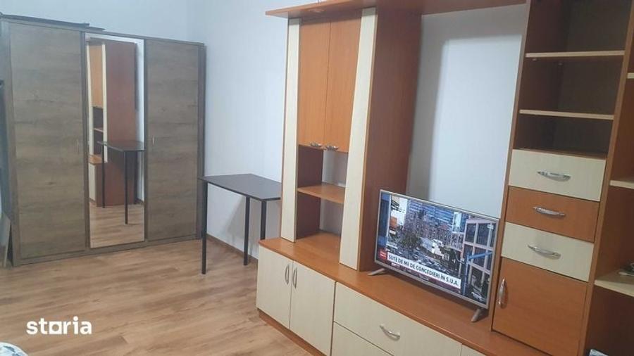 Garsonieră în Titan