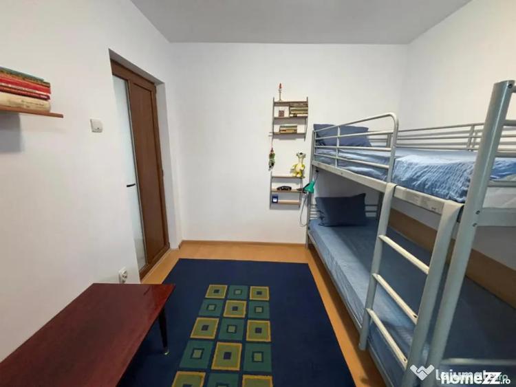 Apartament cu 4 camere decomandat în Central