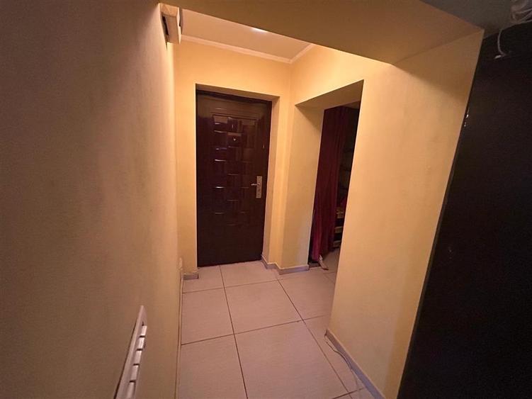 Apartament cu 4 camere decomandat în Brăilei