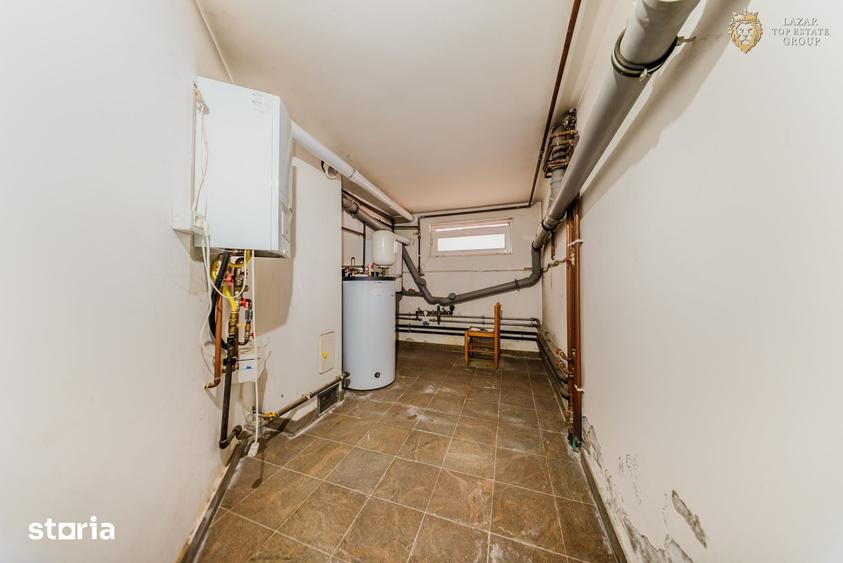 Casă cu 7 camere decomandat cu Teren 1200 Mp în Pârneava
