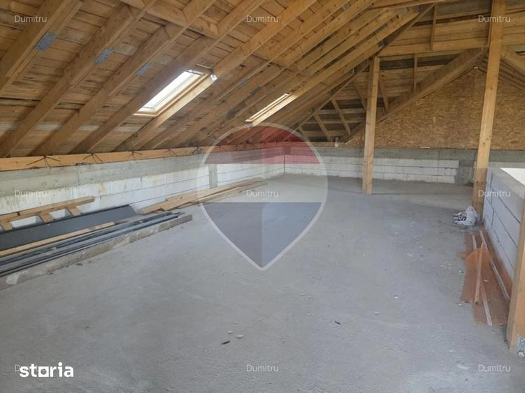 Casă cu 5 camere cu Teren 500 Mp în Snagov