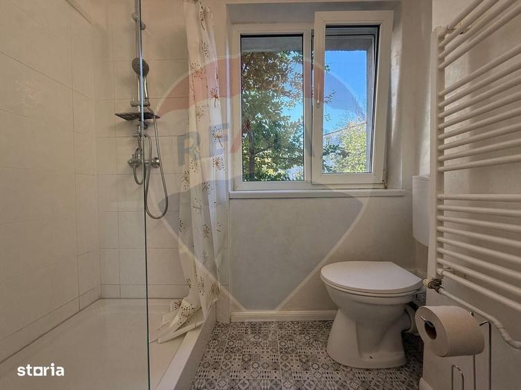 Apartament cu 2 camere, mobilat în Central