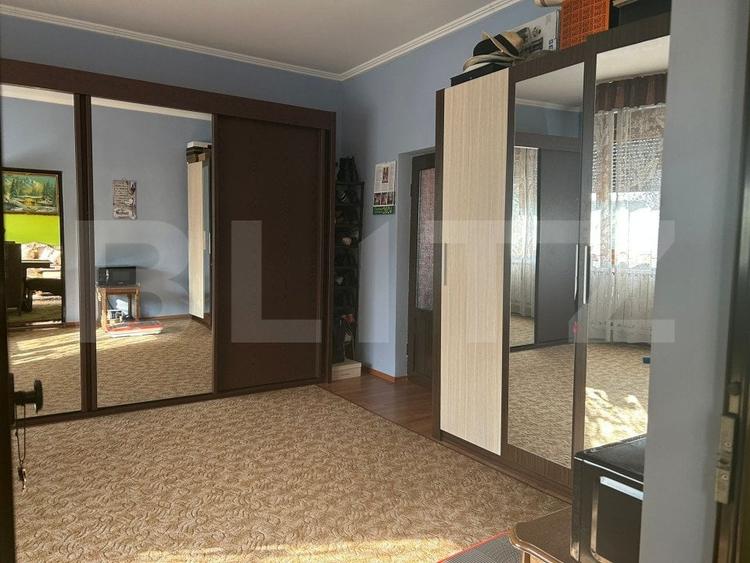 Duplex cu 9 camere cu Garaj în Botizului