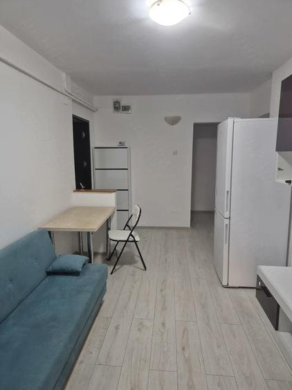 Apartament cu 2 camere decomandat în Obor