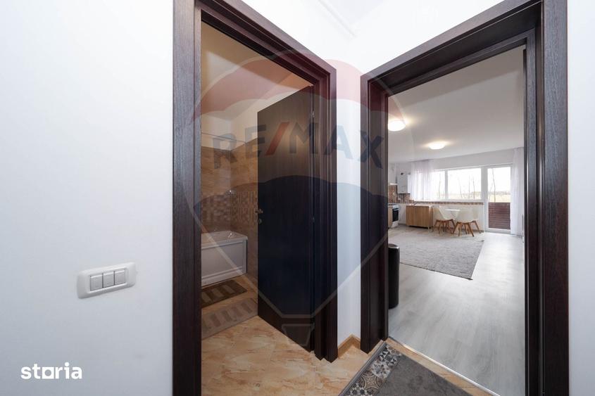 Apartament cu 2 camere semidecomandat în Sânpetru
