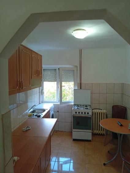 Apartament cu 2 camere semidecomandat în Rogerius