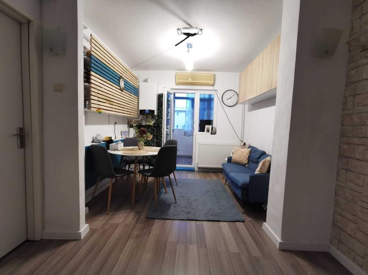 Apartament cu 2 camere decomandat în Exterior Vest