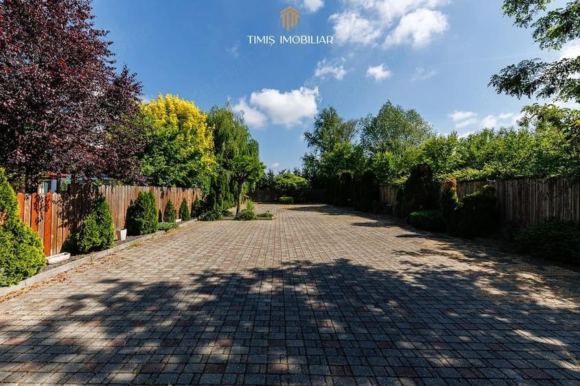 Casă cu Teren 756 Mp în Dumbrăvița
