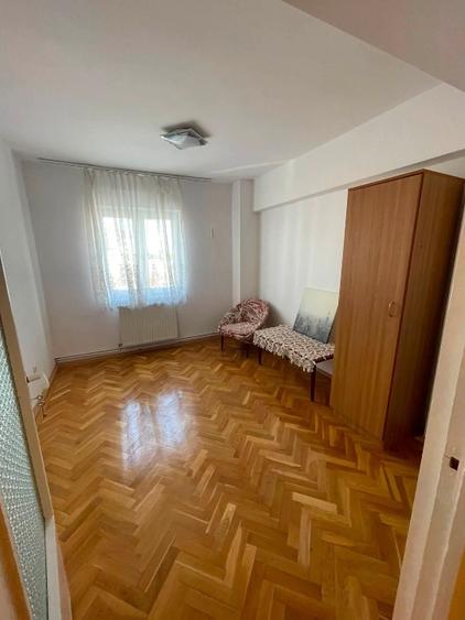 Apartament cu 4 camere decomandat în Ultracentral