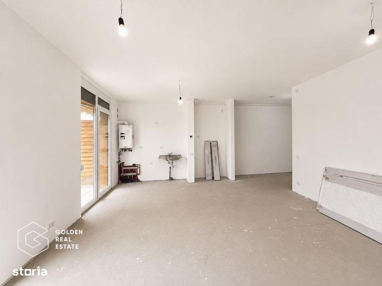 Apartament cu 3 camere în Intim
