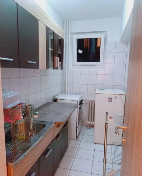 Garsonieră decomandată în Baba Novac