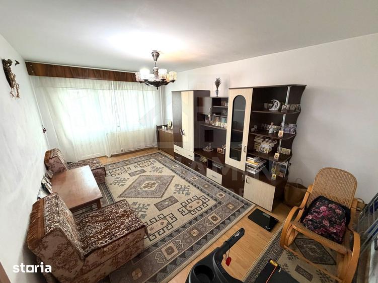Apartament cu 3 camere decomandat în Central
