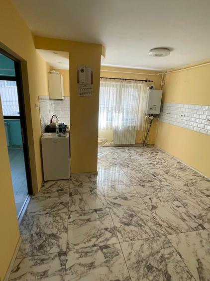 2 camere decomandat Renovat -Far - parter - 1