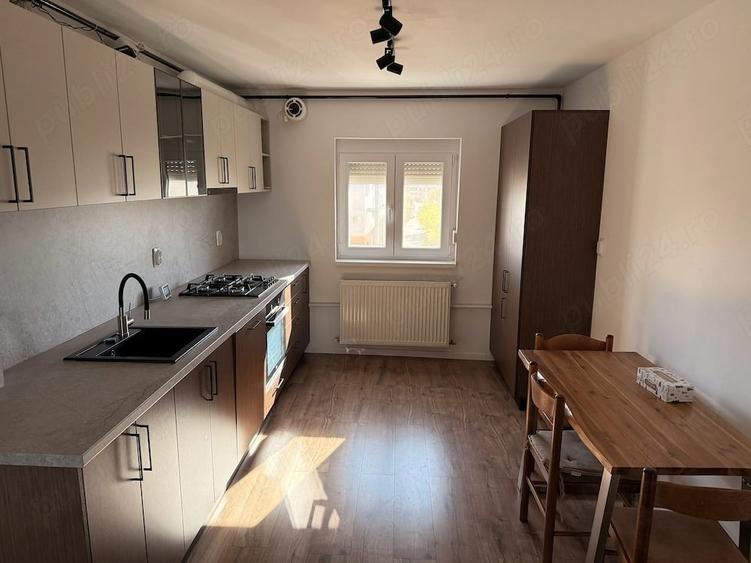 Apartament cu 2 camere decomandat în Soarelui