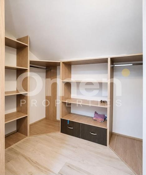 Casă cu 7 camere cu Piscina în Valea Borcutului