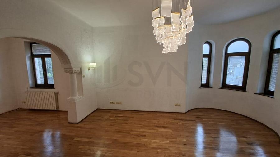 Casă cu 5 camere cu Teren 500 Mp în Pache Protopopescu