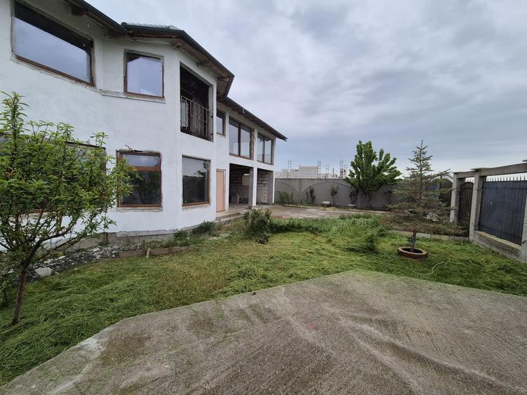 Casă individuală cu 4 camere cu Garaj în Techirghiol