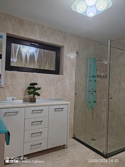 Pentru o viata in vacan?a, proprietate 3280 cu piscina, garaj, BBQ.. . - 12