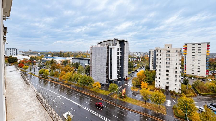 Apartament cu 3 camere decomandat, mobilat în Gării