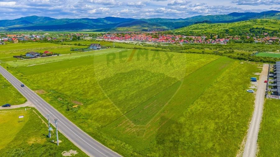 Teren Construcții intravilan de 8600 mp, în Tărlungeni