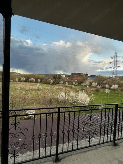 Apartament cu 2 camere decomandat, mobilat în Bucium